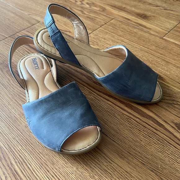 Born Trang Slingbacks, Leather, Blue, Navy, Size 8 - Picture 2 of 9